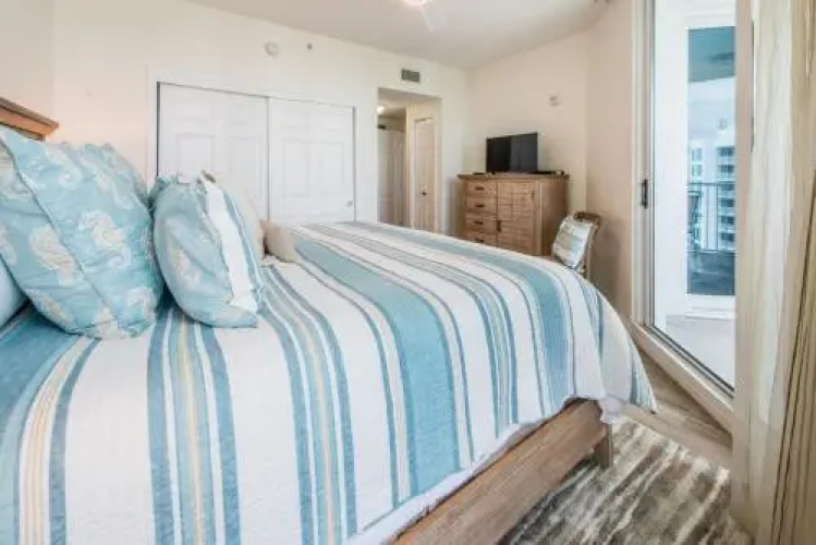 Palms Resort #21113 by RealJoy Vacations