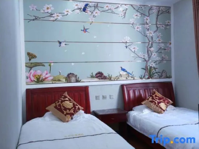 Lincang Yihai Hotel