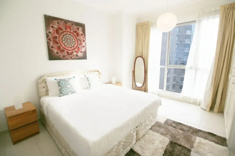 R&H Burj Residences