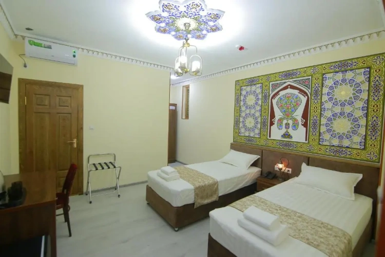 Deluxe Double room with city view