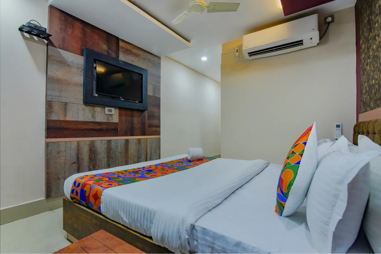 Fabhotel Middleton Desire