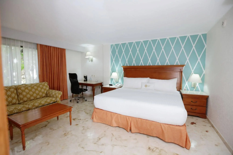 Capital Plaza Hotel