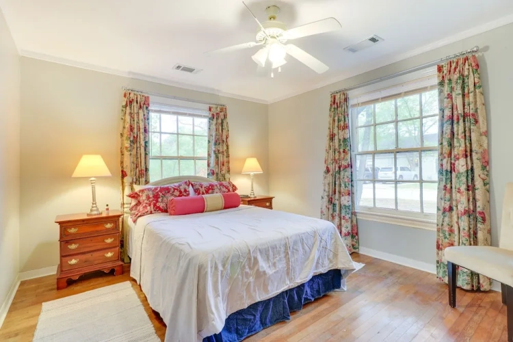 3 Bedrooms Cottage