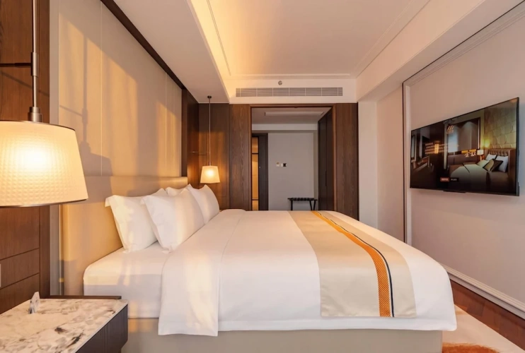 Standard Double room with city view