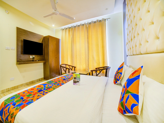 FabHotel Diamond