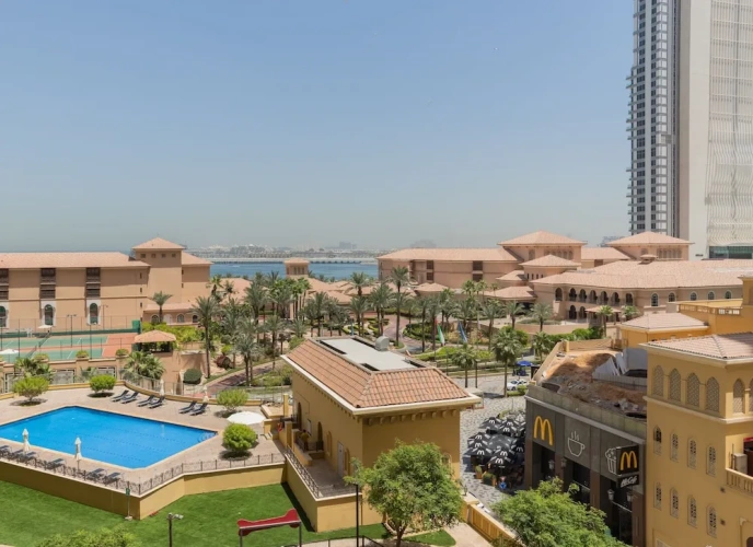 2 Bedrooms Luxury Apartment with balcony and with sea view