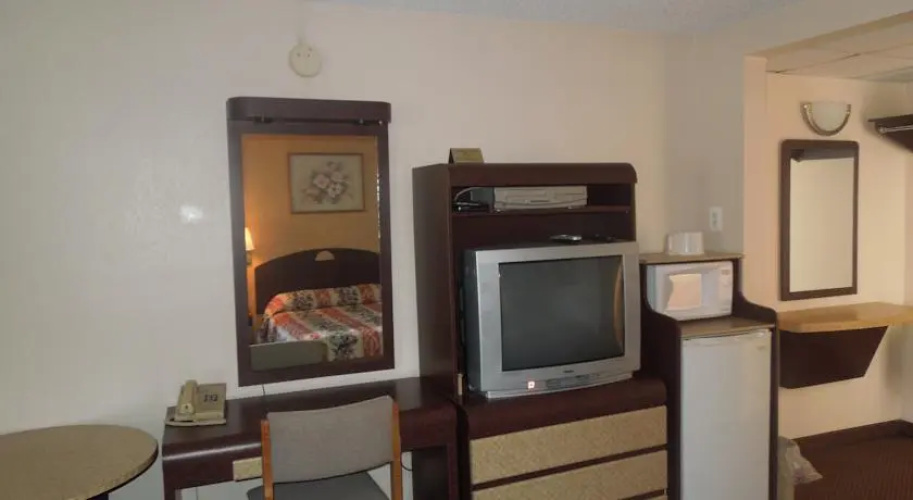 White Gables Motel