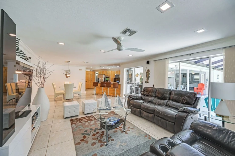 3 Bedrooms Cottage