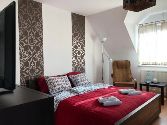 3 Bedrooms Cottage with balcony