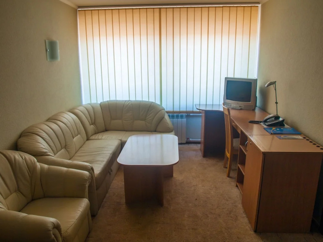 Hotel Mir