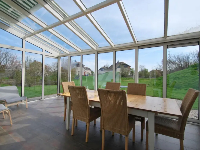 Beautiful Villa With Conservatory