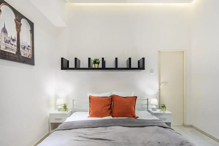 Grand Synagogue Dream Home