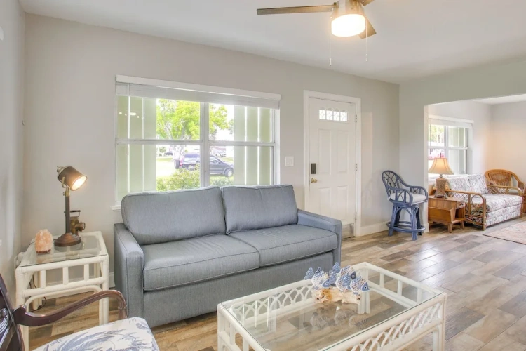 2 Bedrooms Cottage