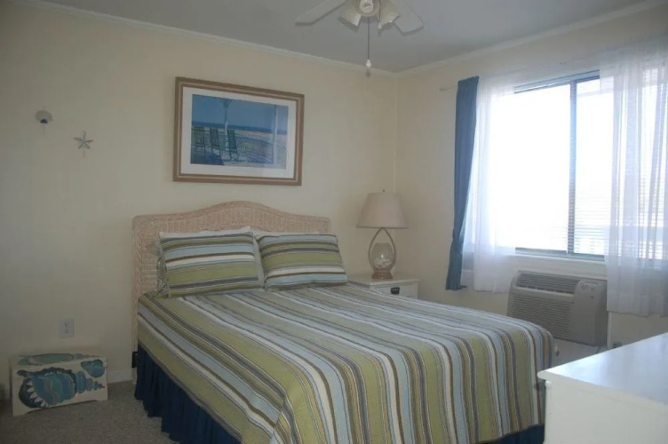 1036-3-C Sunvillas - 2 Br Condo