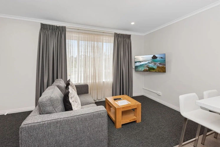 1 Bedroom Executive Double Suite