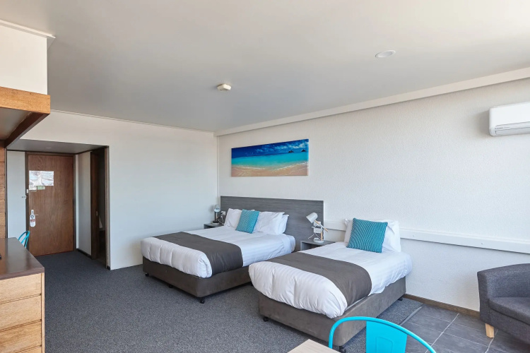 Bayside Hotel