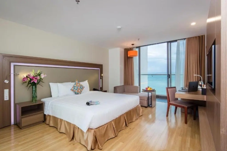 Executive Double room with balcony and with sea view