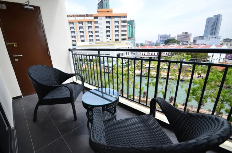Standard Family room with river view