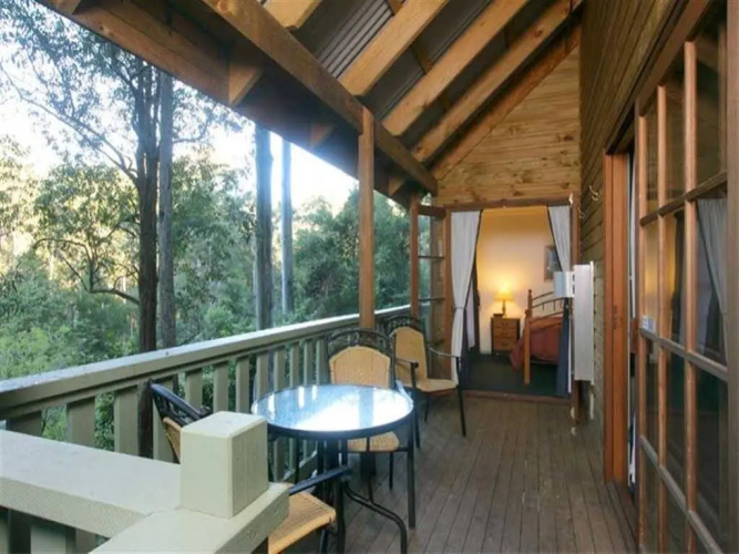 Barrington Wilderness Cedar Lodge