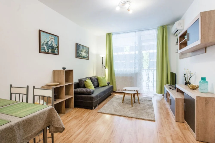Corvin 4 Apartment