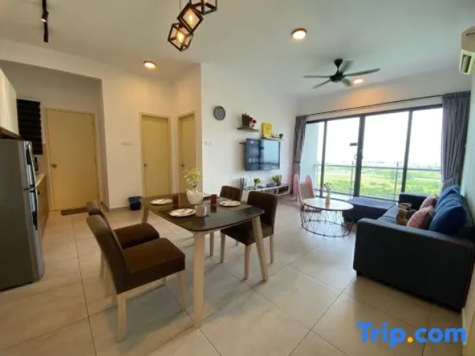 2 Bedrooms Standard Family room