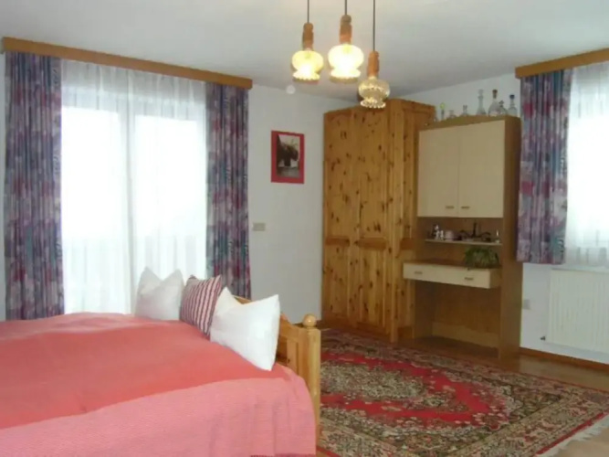 Charming Holiday Home in Gosau