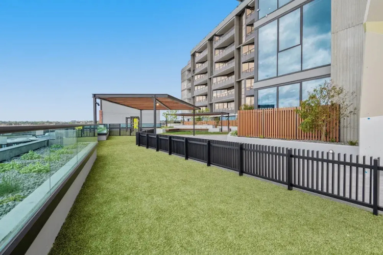 Stylish City-view Apartment With Amenities