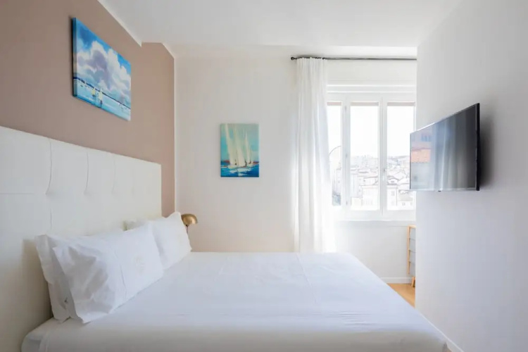 Vis a Vis Apartments