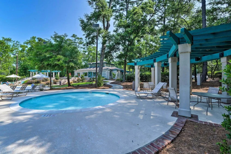 Golf Course Home w/ Balcony in North Myrtle Beach!