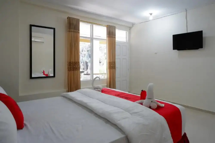 Alam Raya Hotel by RedDoorz