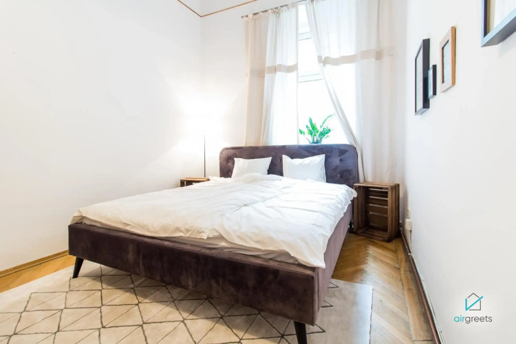Spacious And Extraordinary Vienna Apartment