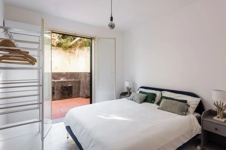 1 Bedroom Apartment with partial sea view