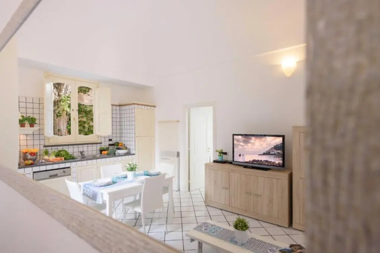 Paper Apartment with Pool