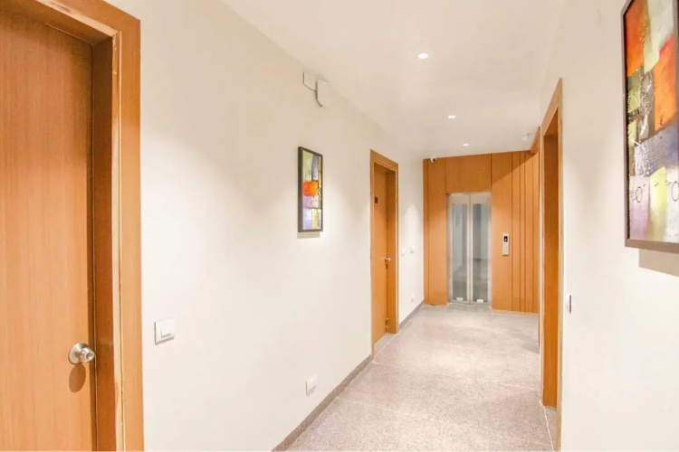 Saltstayz Select – Unitech Cyber Park