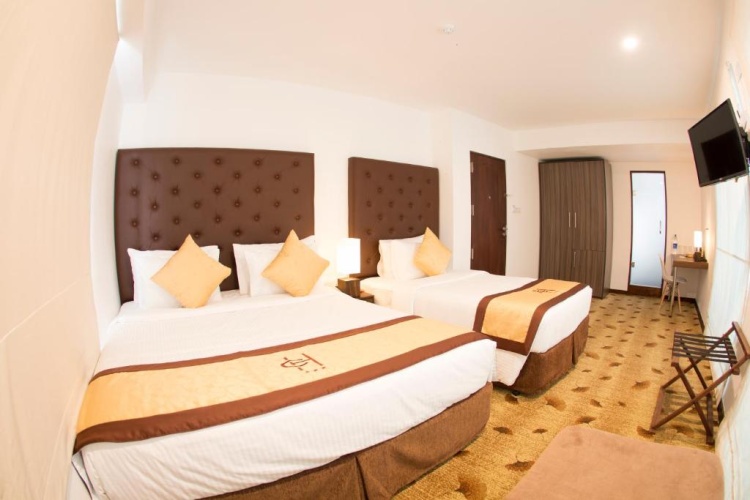 Standard Double room with city view