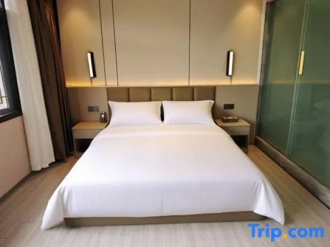 Standard Double room with view