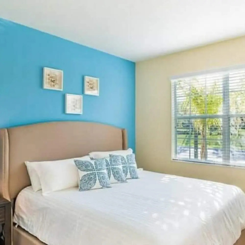 9004 Amazing 5BD With Pool