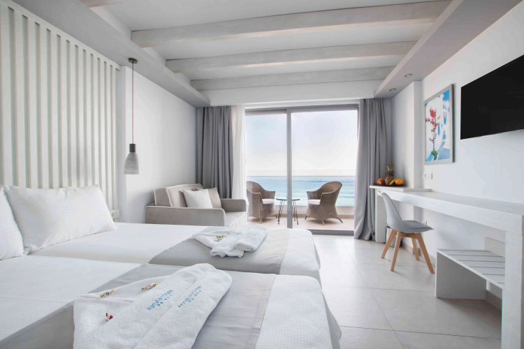 Konstantinos Palace