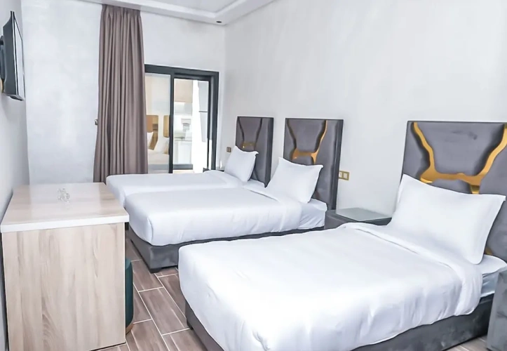 Standard Triple room with balcony