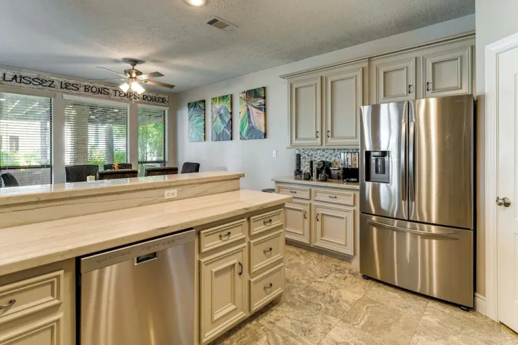 Waterfront Lake Conroe Home w/ Pool Access!