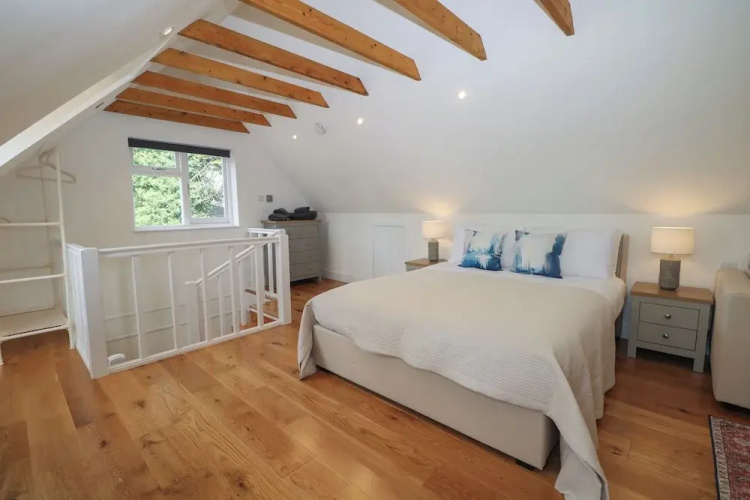 Thames Retreat