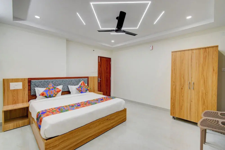 Fabhotel Dharani Grand Madhapur