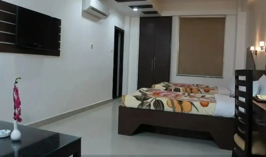 Orchid Hotel