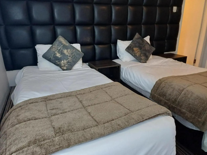 Kings Park Hotel