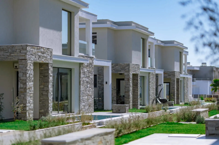 Thalassa & Thalassa Prive Residential Complex