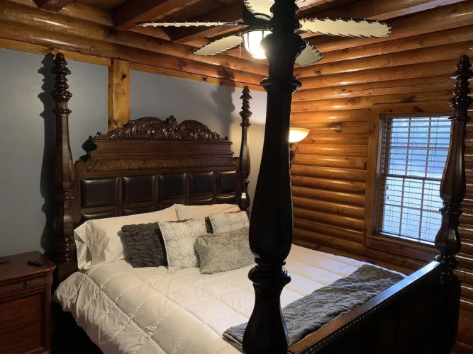 Beachwoods Inn