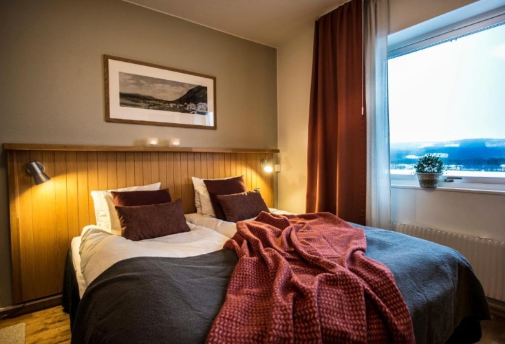 Standard Double room with lake view