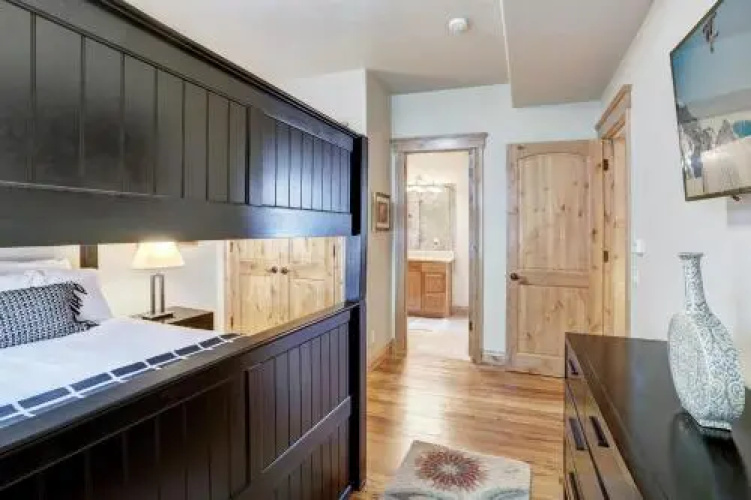 Placer Ridge Lookout Apartment