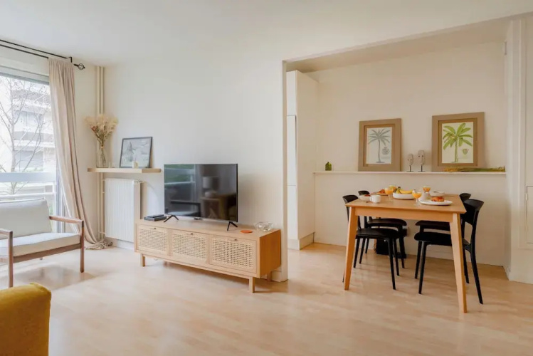 Paris Arsonval Design Residence