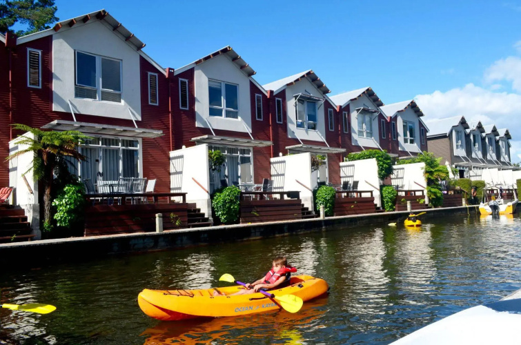 Twinlake Villas